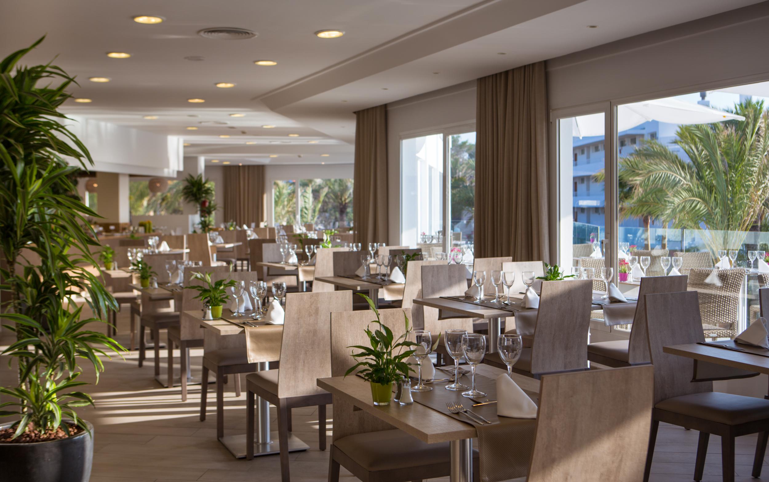 Insotel Tarida Beach Resort & Spa Cala Tarida  Extérieur photo
