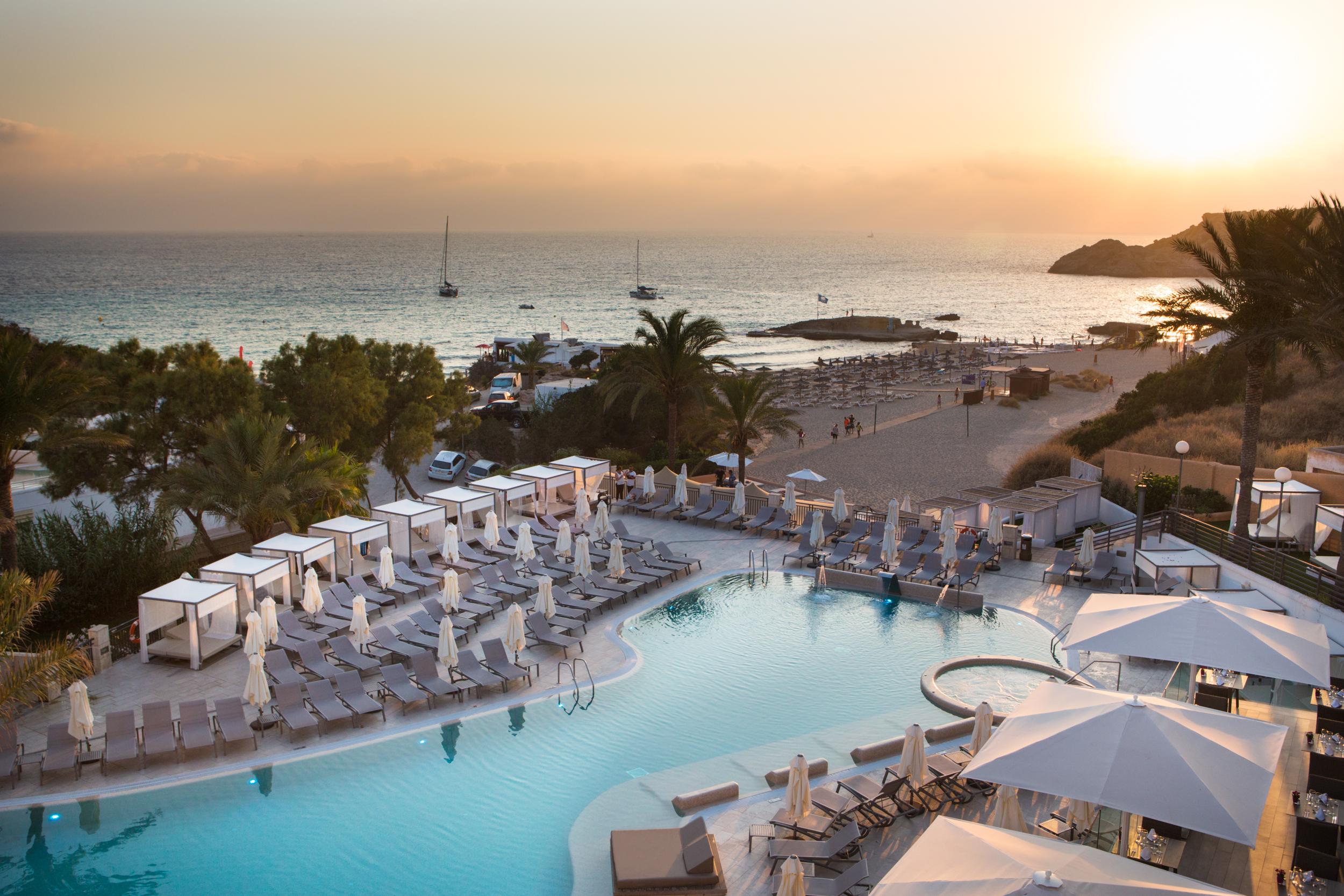 Insotel Tarida Beach Resort & Spa Cala Tarida  Extérieur photo