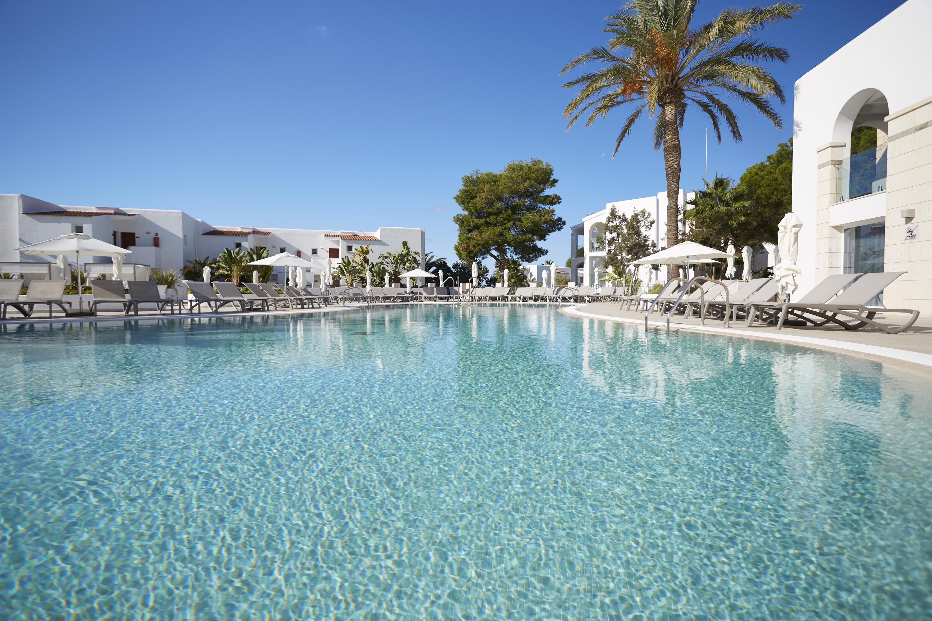 Insotel Tarida Beach Resort & Spa Cala Tarida  Extérieur photo